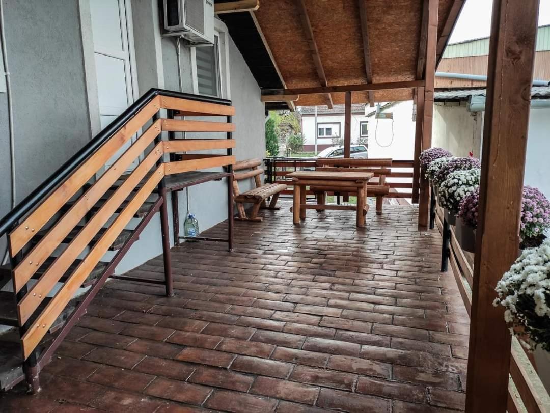 S. A. L. Prenociste Lägenhet Zrenjanin Exteriör bild